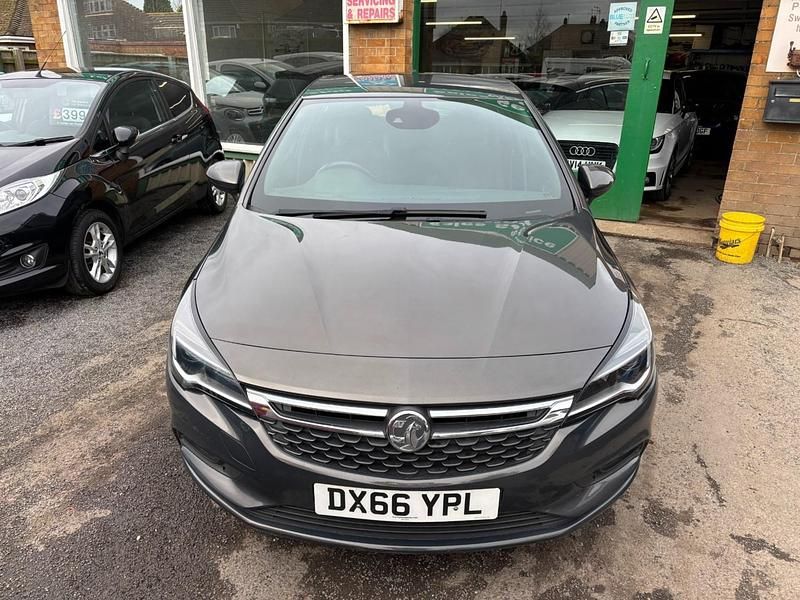 Used Vauxhall Astra SRi 110 HP (80 kW) 2016 Grey Hatchback