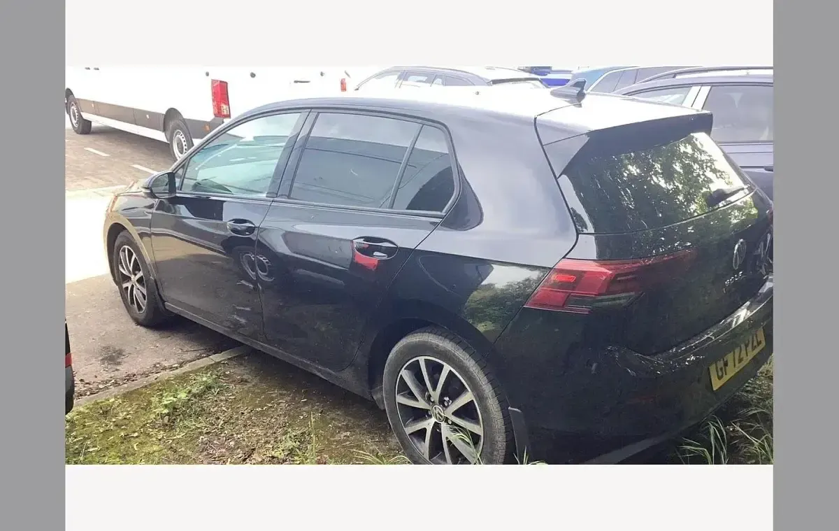 Used VW Golf VIII Life 150 HP (110 kW) 2022 Black Hatchback