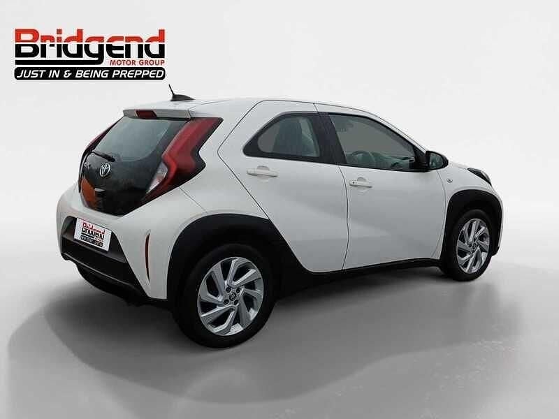 Used Toyota Aygo PURE 2022 White Hatchback