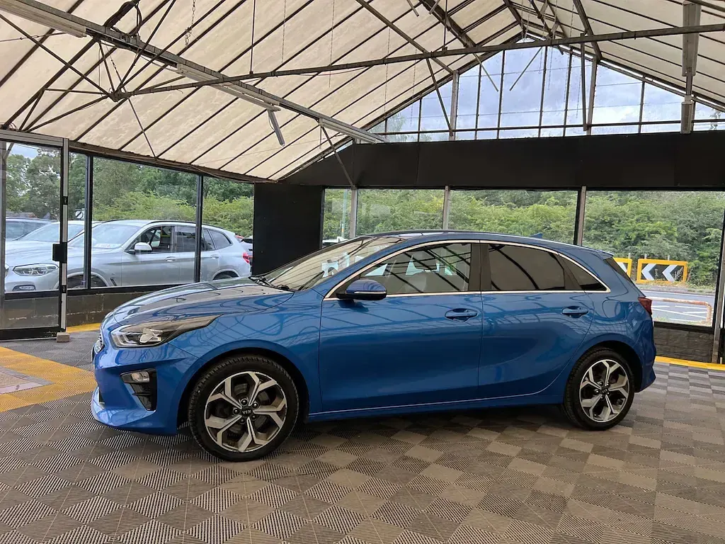 Used Kia Ceed 2019 Blue Hatchback