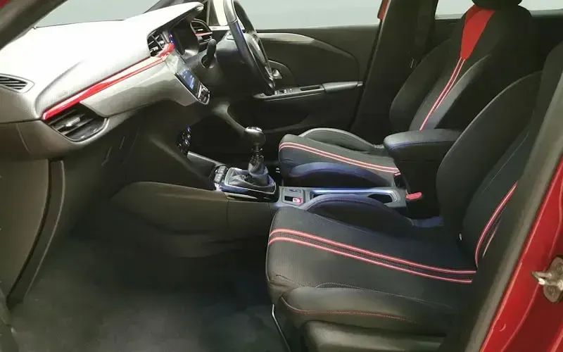 Used Vauxhall Corsa SRi 101 HP (74 kW) 2021 Red Hatchback