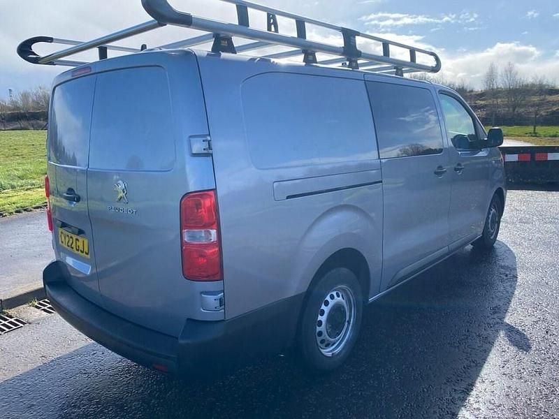 Used Peugeot Expert Premium 145 HP (106 kW) 2022 Grey Van