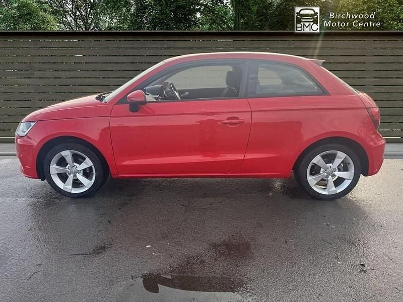Second-hand Audi A1 Sport 95 CP (69 kW) 2017 Roșu Hatchback