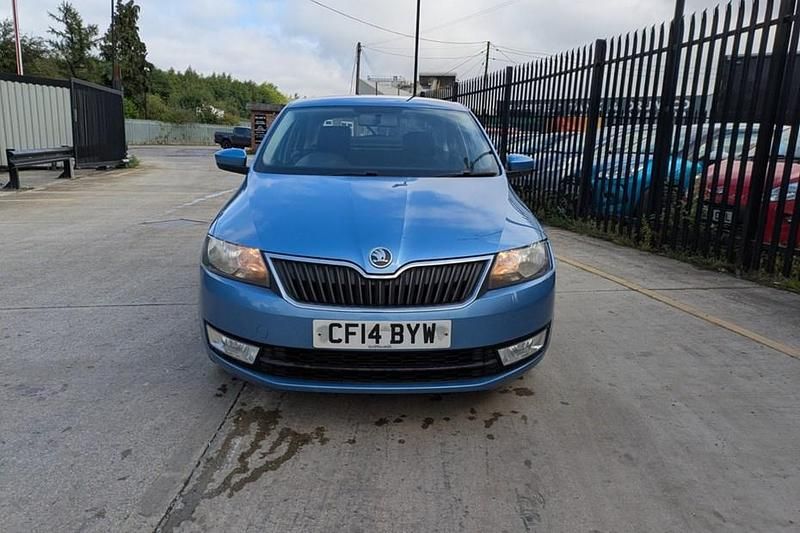 Used Skoda Rapid SE 2014 Blue Hatchback