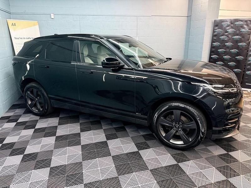 Used Land Rover Range Rover Velar R-Dynamic 180 HP (132 kW) 2018 Black SUV