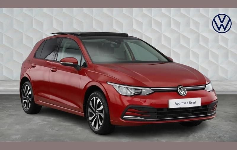 Used VW Golf VIII Active 147 HP (108 kW) 2022 Red Hatchback