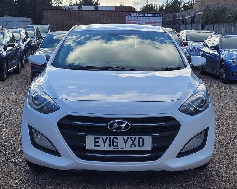 Used Hyundai i30 SE 2016 White Hatchback