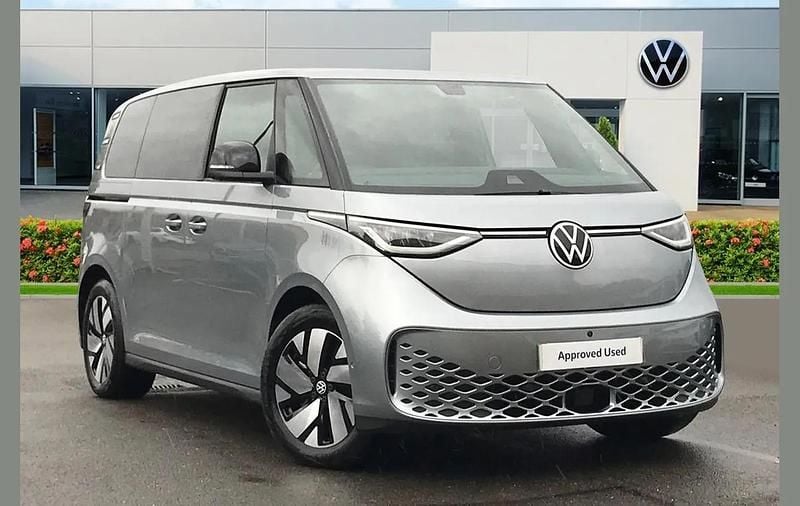 Silver New 2025 VW ID. Buzz Pro MPV | £45,999 (Fair price) - Image 1/4