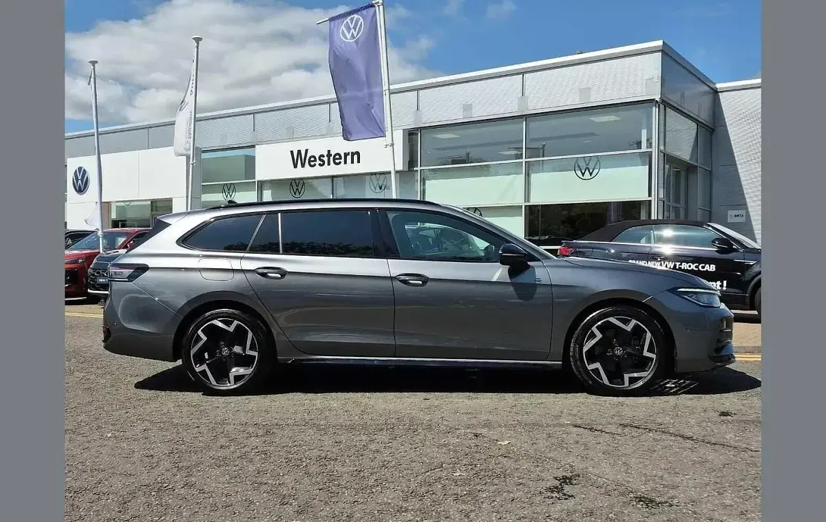 Used VW Passat R-line 147 HP (108 kW) 2025 Grey Estate