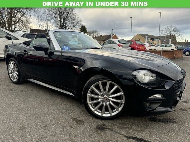 Black Used 2016 Fiat 124 Spider Lusso Cabriolet | £8,800 (Good price) - Image 1/4