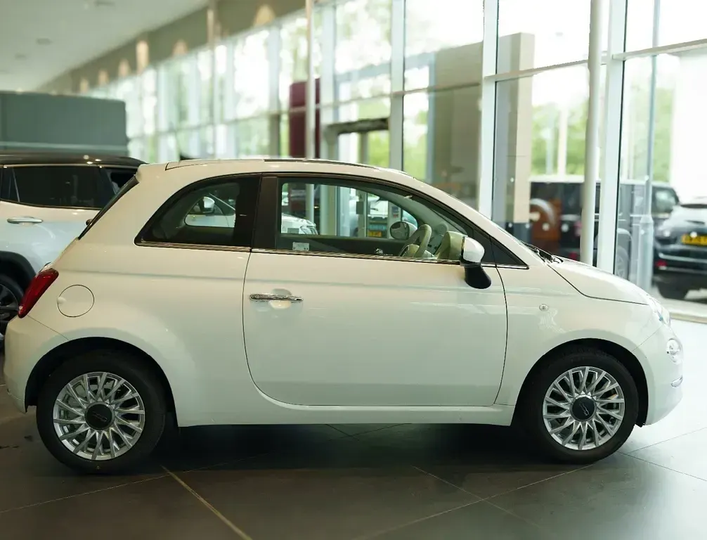Used Fiat 500 70 HP (51 kW) 2023 White Hatchback