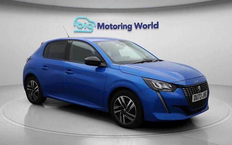 Used Peugeot 208 Allure+ 102 HP (75 kW) 2023 Blue Hatchback