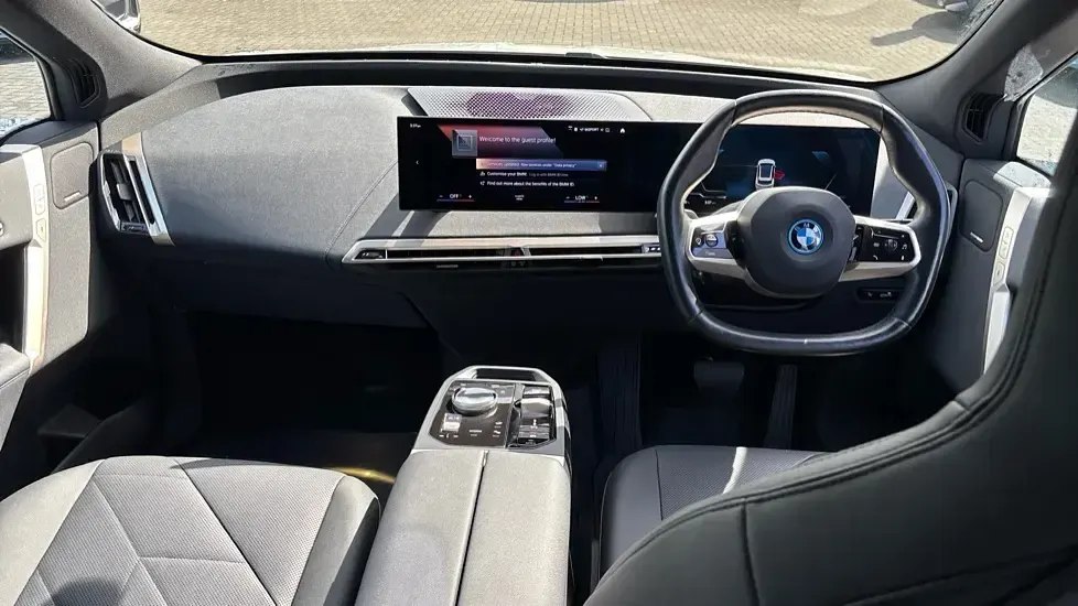 Usado BMW iX M Sport 236 kW (322 CV) 2022 Blanco SUV