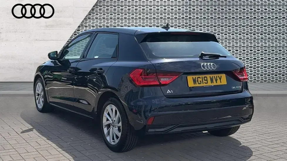 Usado Audi A1 Sport 150 HP (110 kW) 2019 Azul SUV