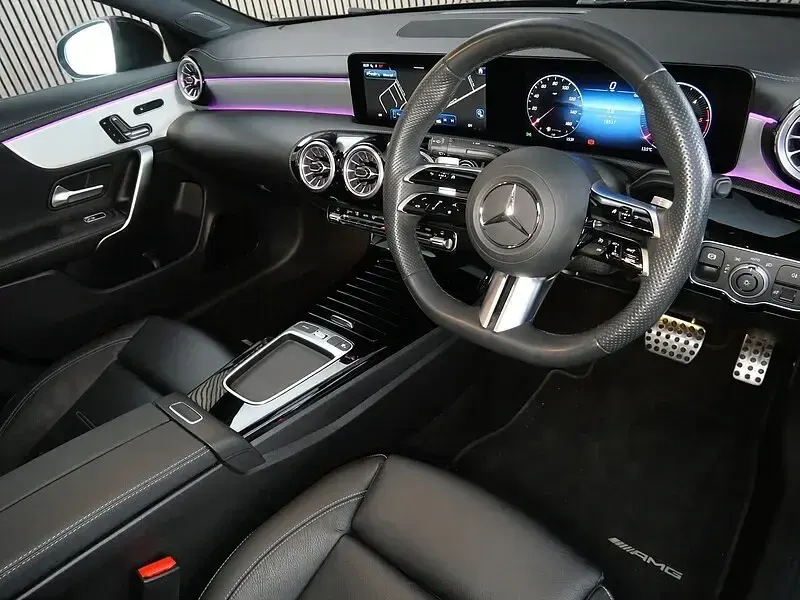 Gebraucht Mercedes CLA220 AMG Line Premium Plus 190 PS (139 kW) 2024 Schwarz Limousine