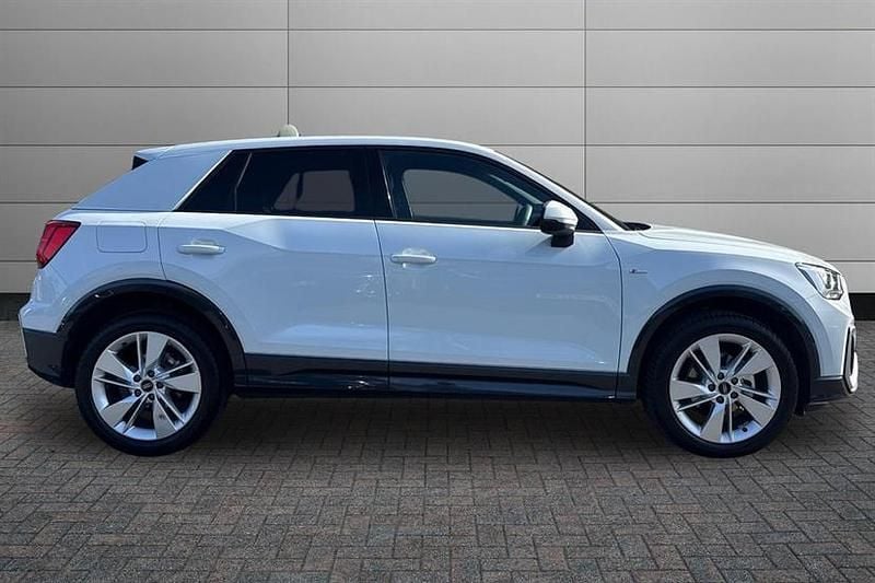 New Audi Q2 S-Line 150 HP (110 kW) 2026 White SUV