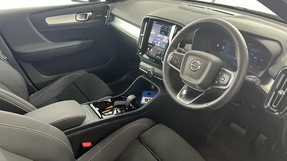 Used Volvo XC40 Ultra 194 HP (142 kW) 2025 Black SUV