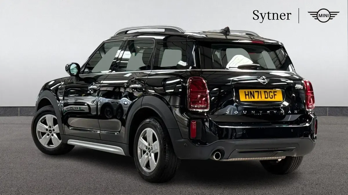 Used Mini Cooper Countryman Classic 134 HP (98 kW) 2021 Black SUV