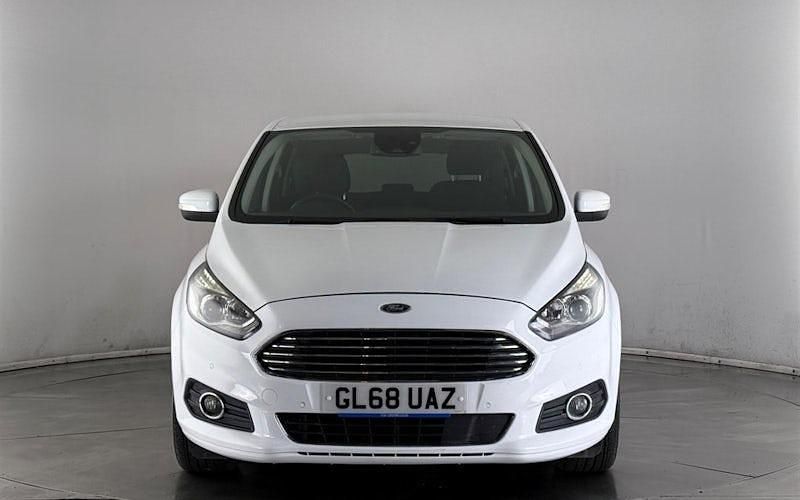 Used Ford S-MAX Titanium 190 HP (139 kW) 2018 White MPV