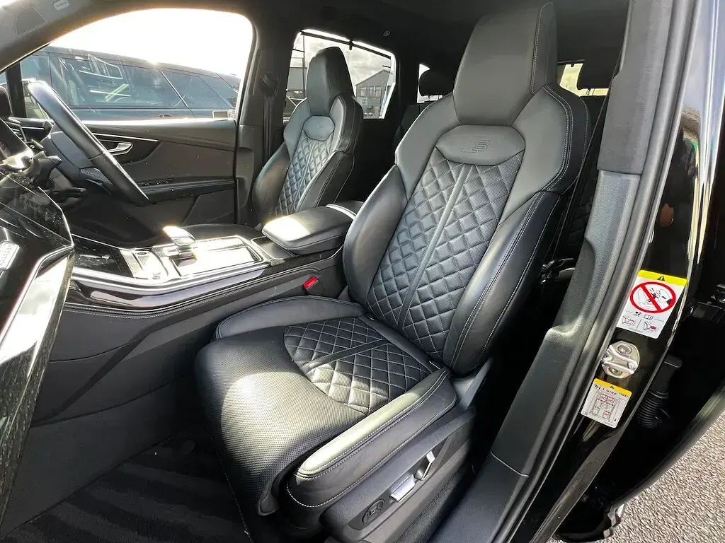 Used Audi Q7 Comfort 231 HP (169 kW) 2024 Black SUV