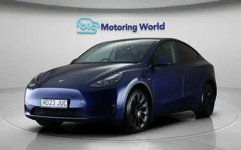 Used Tesla Model Y Long Range AWD 286 kW (389 HP) 2025 SUV