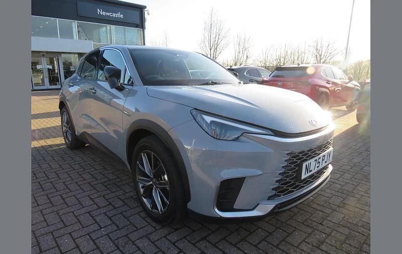 Grey Used 2025 Lexus LBX SUV | £32,000 (Fair price) - Image 1/2