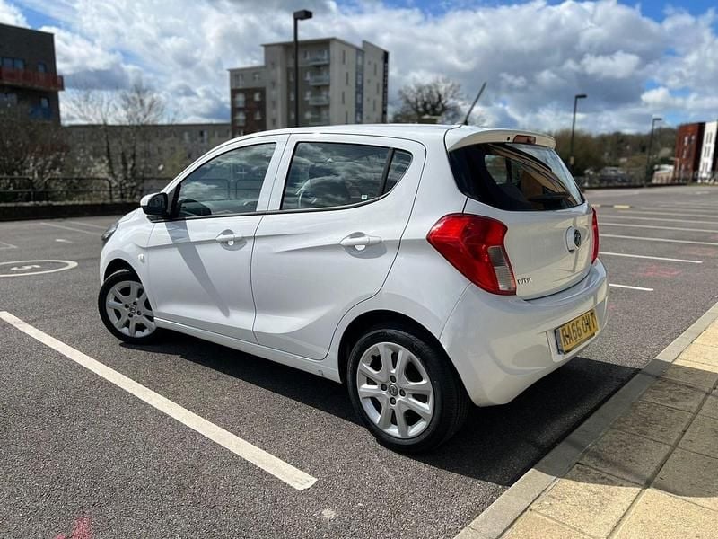 Used Vauxhall Viva 75 HP (55 kW) 2017 White Hatchback