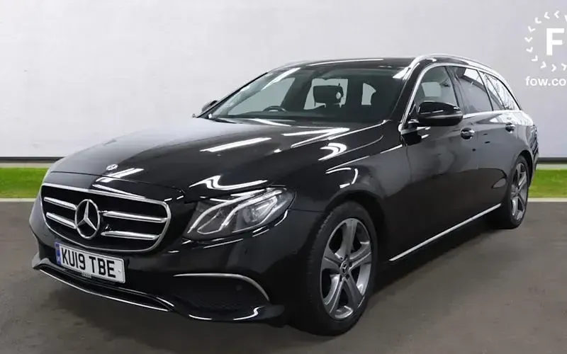Used Mercedes E220 SE 194 HP (142 kW) 2019 Black Estate