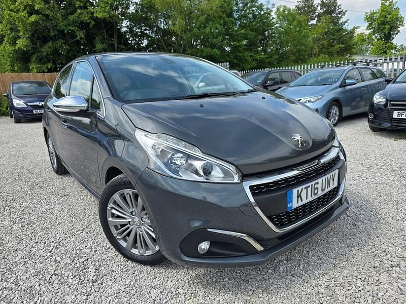 Grey Used 2016 Peugeot 208 Allure Hatchback | £4,195 (Fair price) - Image 1/4