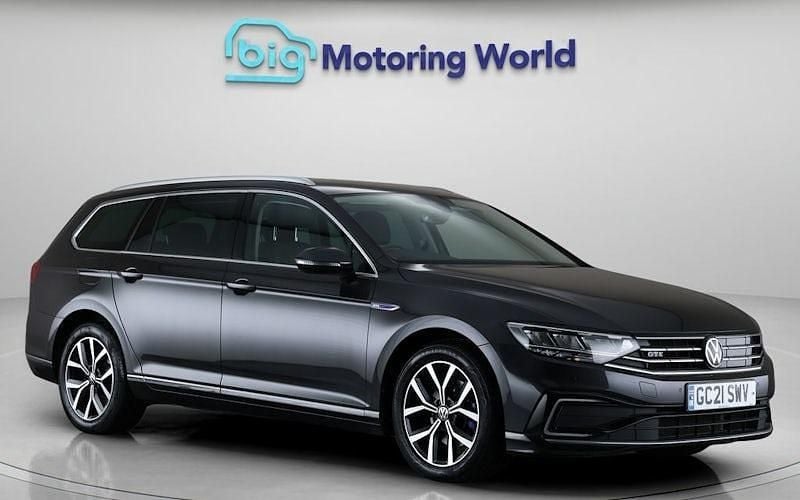 Used 2024 VW Passat GTE Estate | £16,000 (Super price) - Image 1/4