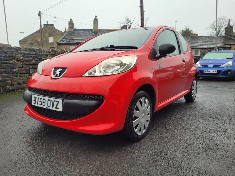 Used Peugeot 107 2008 Red Hatchback