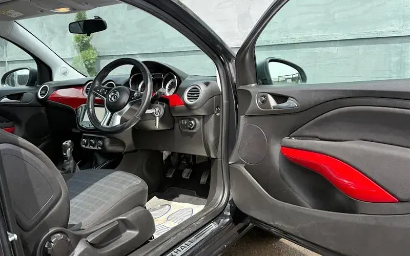 Used Vauxhall Adam Glam 69 HP (50 kW) 2016 Black Hatchback