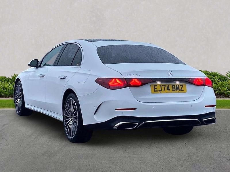 Used Mercedes E300 AMG Line Premium Plus 313 HP (230 kW) 2024 White Sedan