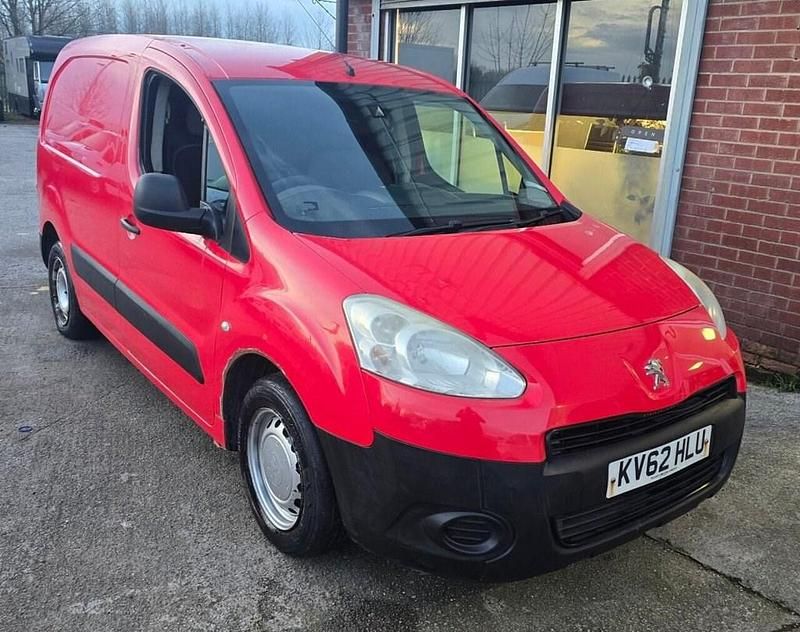 Red Used 2012 Peugeot Partner S MPV | £2,995 (Fair price) - Image 1/4