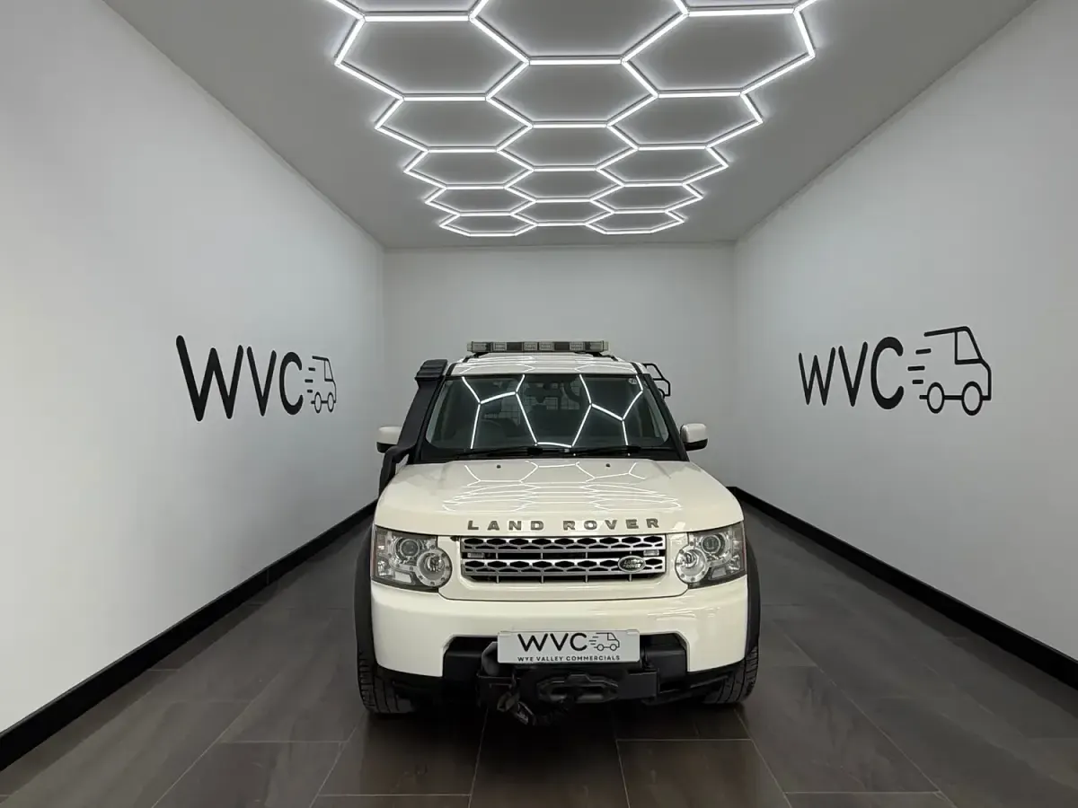 Used Land Rover Discovery 2010 White SUV