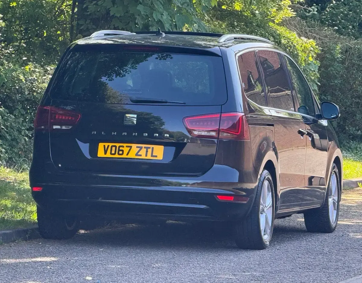 Used Seat Alhambra Ecomotive 150 HP (110 kW) 2017 Black MPV