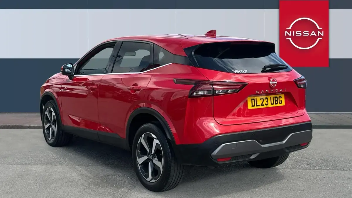 Used Nissan Qashqai N-Connecta 158 HP (116 kW) 2023 Red SUV