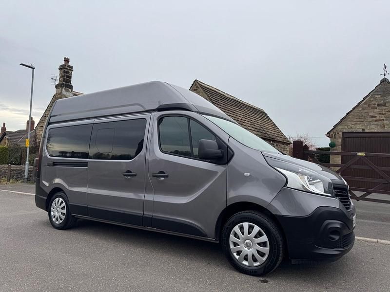 Used Renault Trafic Business 2018 Grey MPV