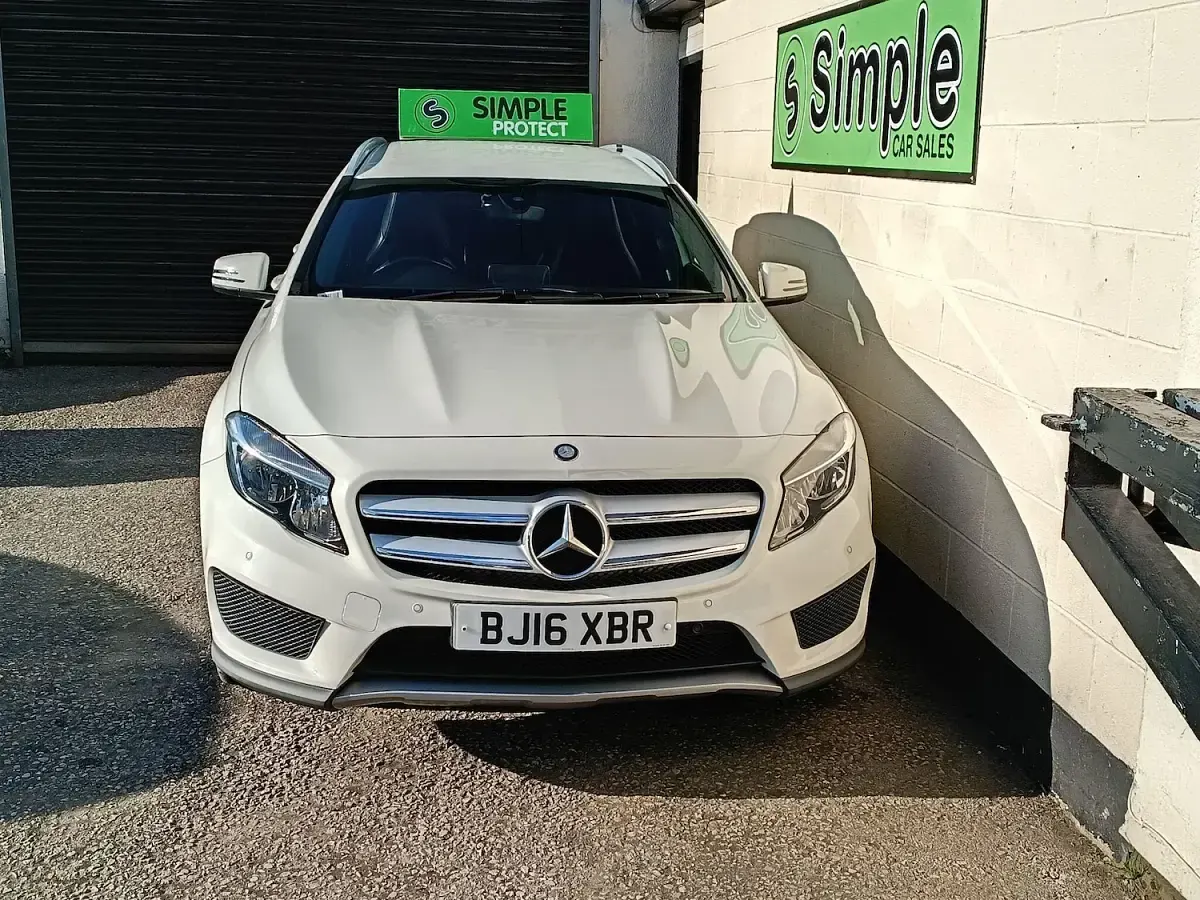 Used Mercedes GLA220 AMG line 177 HP (130 kW) 2016 White SUV