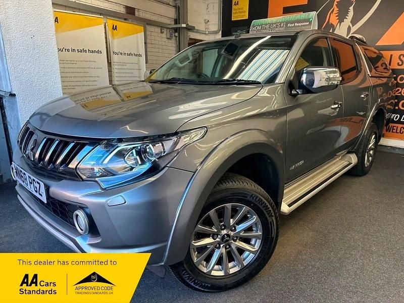 Grey Used 2018 Mitsubishi L200 Warrior Pickup | £16,000 (A bit pricey) - Image 1/3