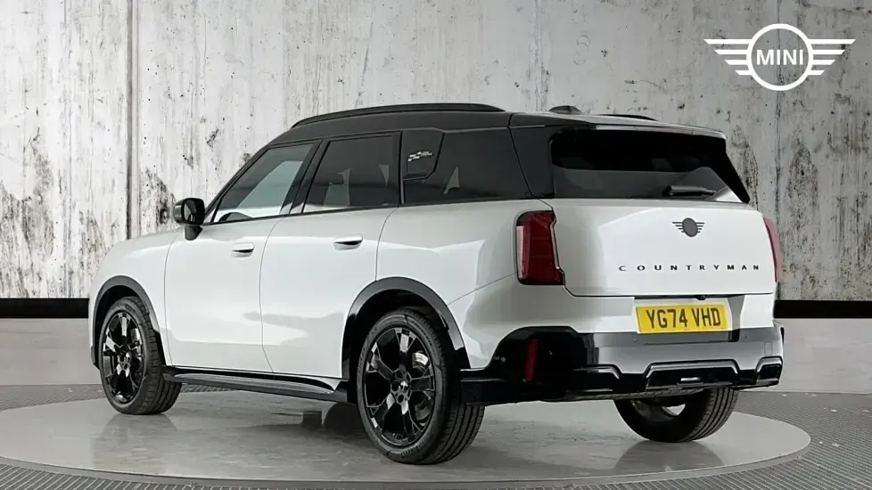 Used Mini Countryman 168 HP (123 kW) 2024 White SUV