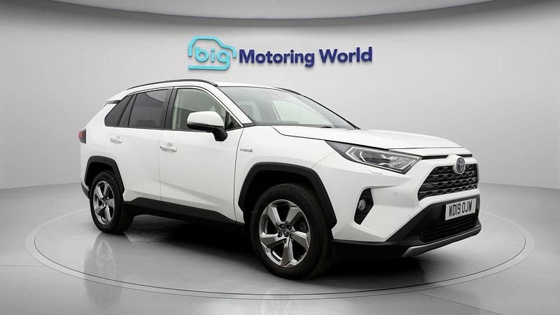 Used 2019 Toyota RAV4 Hybrid SUV | £26,100 (Fair price) - Image 1/4