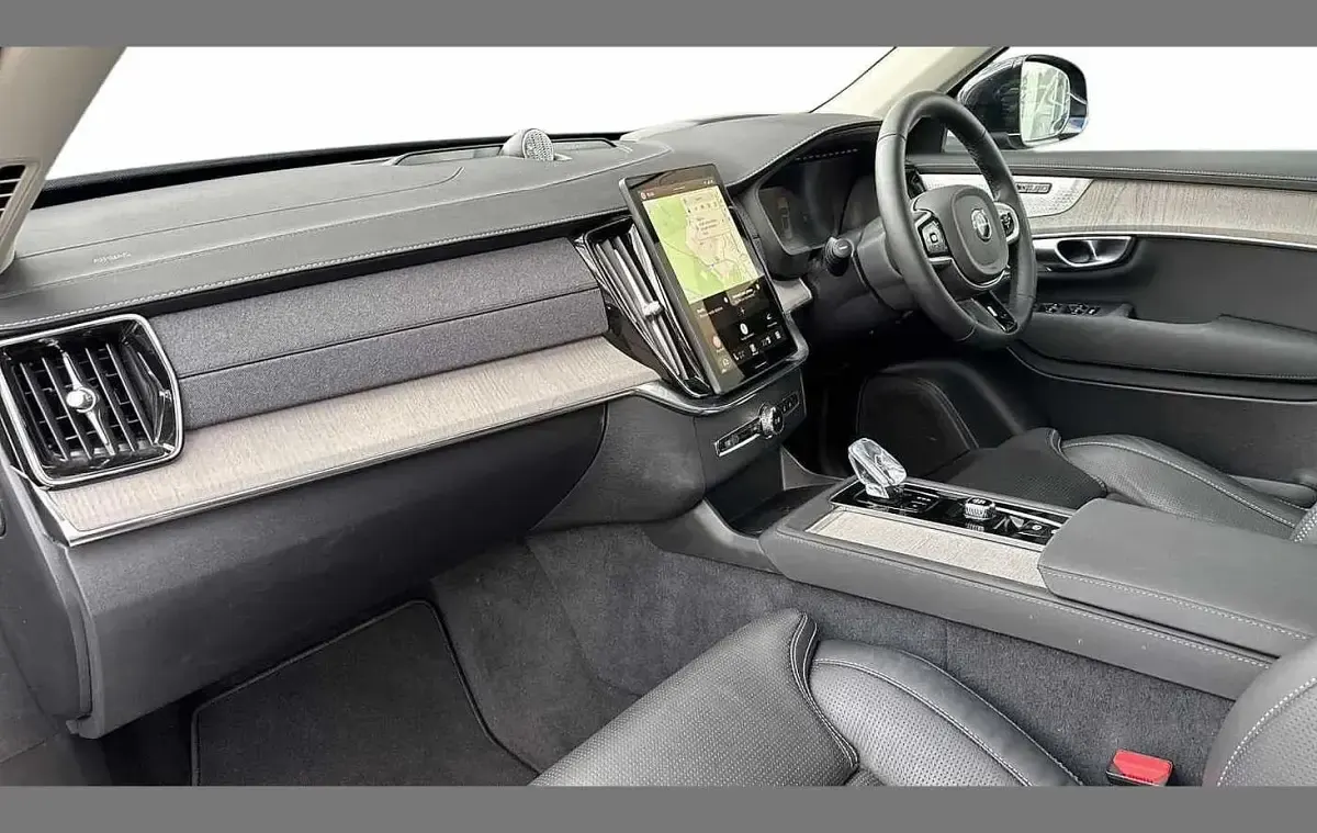 Used Volvo XC90 Ultra 455 HP (334 kW) 2025 Black SUV