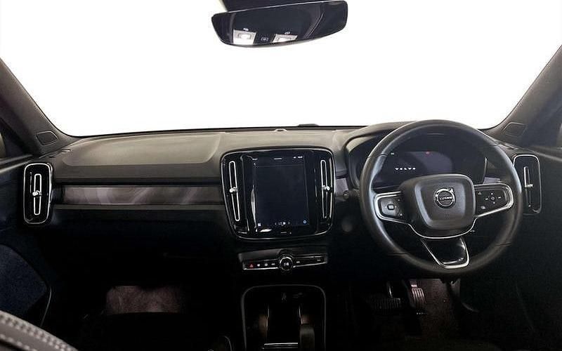 Used Volvo XC40 Core 169 kW (231 HP) 2022 SUV