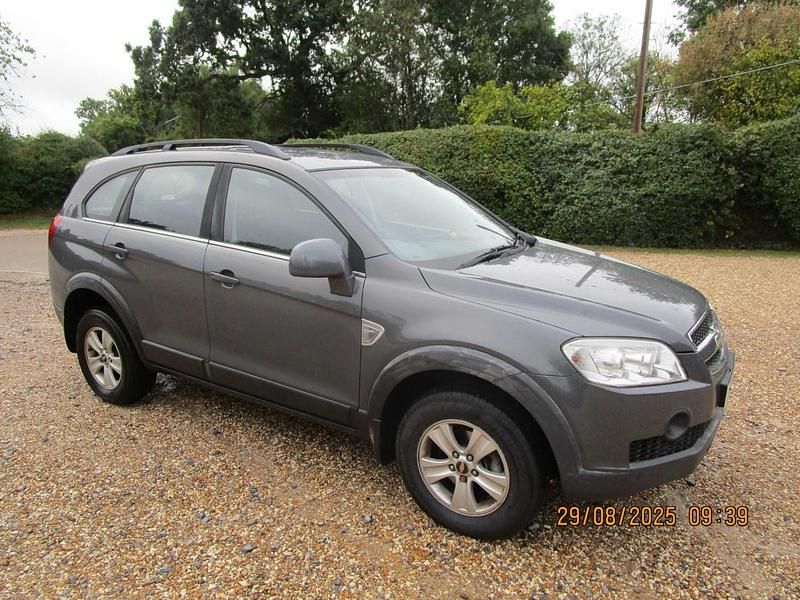 Grey Used 2011 Chevrolet Captiva LS SUV | £1,695 - Image 1/4