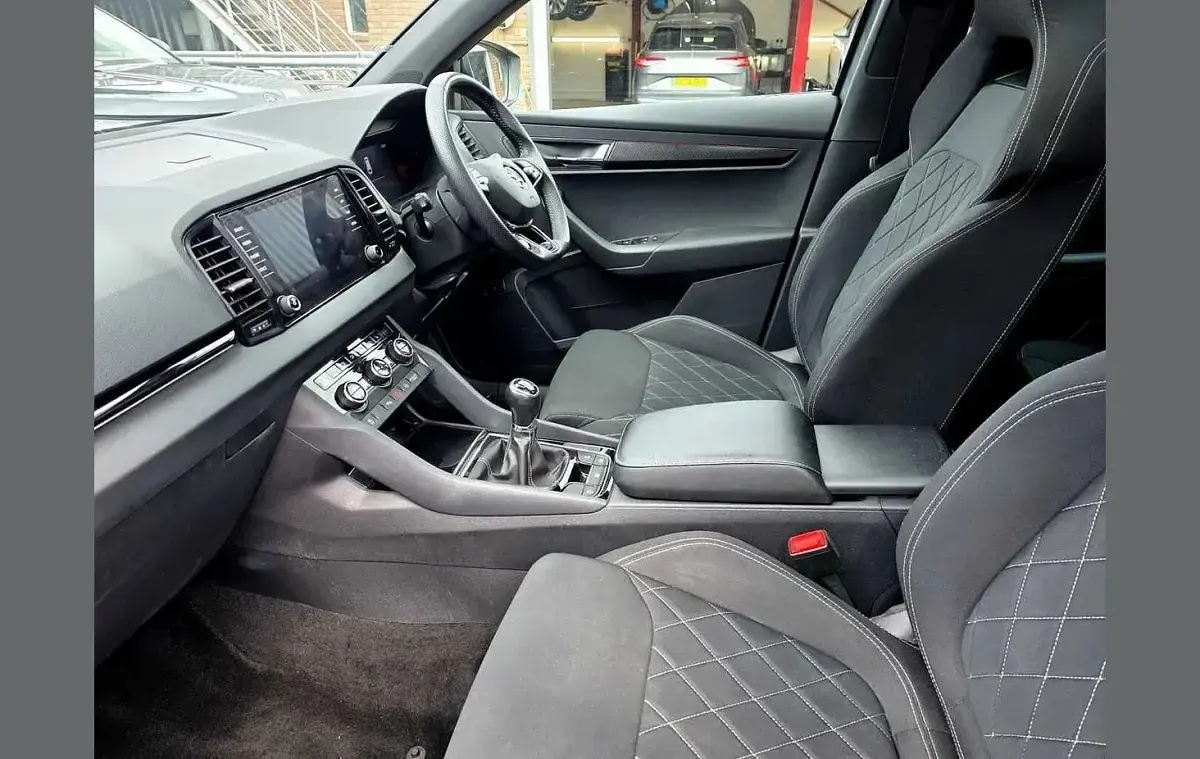 Used Skoda Karoq SportLine 150 HP (110 kW) 2022 Graphite grey metallic SUV