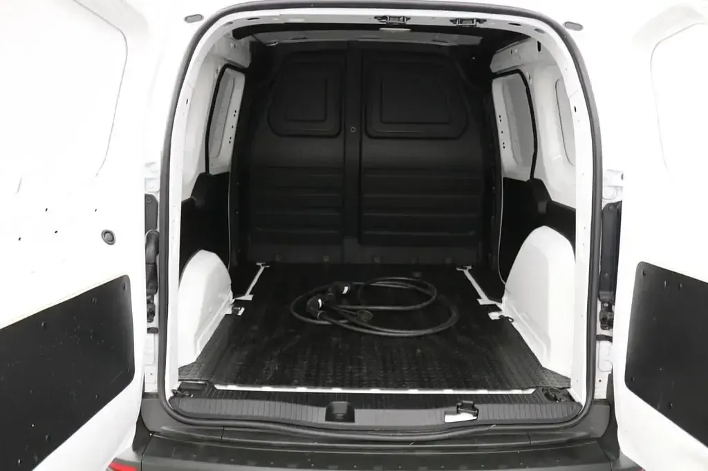 Usado Renault Kangoo 89 kW (122 HP) 2024 Branco Monovolume