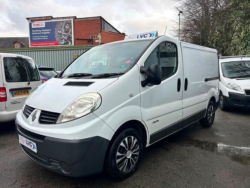 Used Renault Trafic 115 HP (84 kW) 2011 White MPV