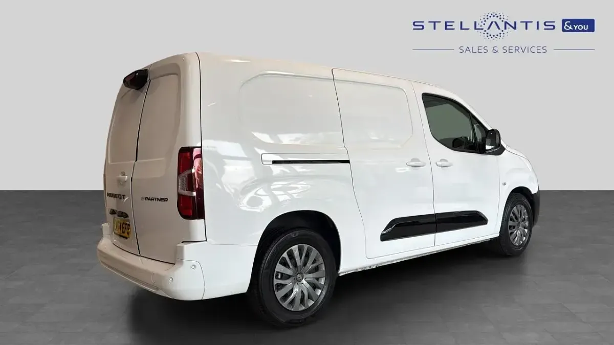 Used Peugeot E-Partner 98 kW (134 HP) 2024 White MPV