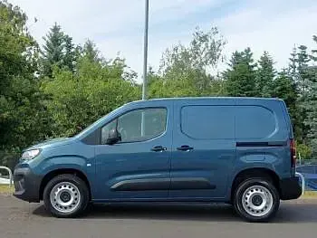 New Citroën Berlingo 100 HP (73 kW) 2026 Blue MPV